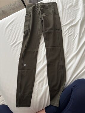 lululemon athletica Olive Green Athletic leggings with Side Pockets zipper 28”